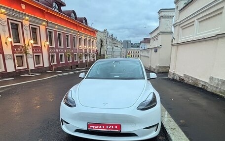 Tesla Model Y I, 2022 год, 4 000 000 рублей, 1 фотография
