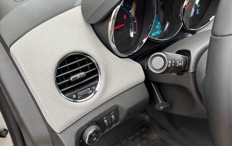 Chevrolet Cruze II, 2011 год, 750 000 рублей, 15 фотография