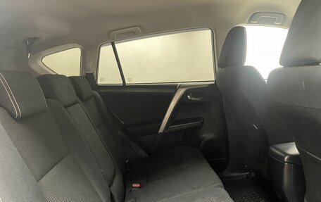 Toyota RAV4, 2018 год, 2 420 000 рублей, 11 фотография