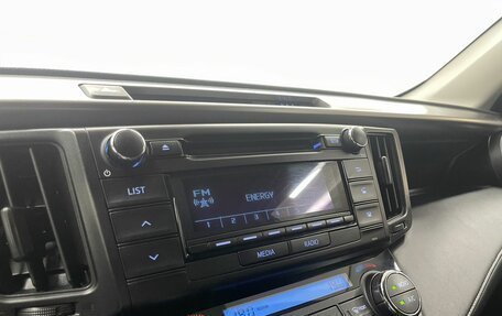 Toyota RAV4, 2018 год, 2 420 000 рублей, 12 фотография