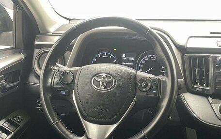 Toyota RAV4, 2018 год, 2 420 000 рублей, 18 фотография