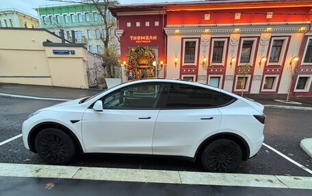 Tesla Model Y I, 2022 год, 4 000 000 рублей, 2 фотография
