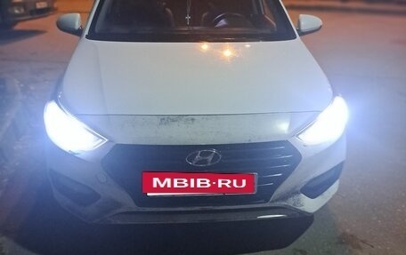 Hyundai Solaris II рестайлинг, 2017 год, 850 000 рублей, 2 фотография