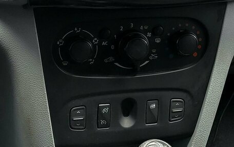 Renault Sandero II рестайлинг, 2014 год, 599 000 рублей, 20 фотография