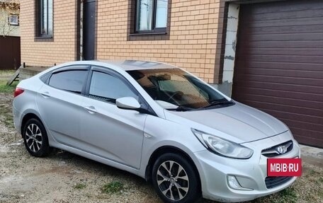 Hyundai Solaris II рестайлинг, 2012 год, 625 000 рублей, 3 фотография