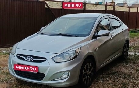 Hyundai Solaris II рестайлинг, 2012 год, 625 000 рублей, 4 фотография
