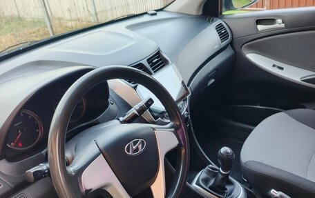 Hyundai Solaris II рестайлинг, 2012 год, 625 000 рублей, 7 фотография