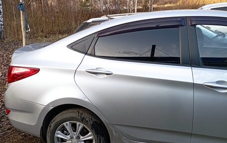 Hyundai Solaris II рестайлинг, 2011 год, 600 000 рублей, 3 фотография