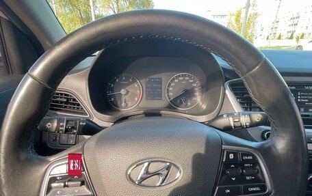 Hyundai Solaris II рестайлинг, 2018 год, 1 050 000 рублей, 12 фотография