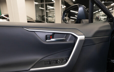 Toyota RAV4, 2025 год, 4 290 000 рублей, 19 фотография