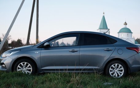 Hyundai Solaris II рестайлинг, 2018 год, 1 050 000 рублей, 4 фотография