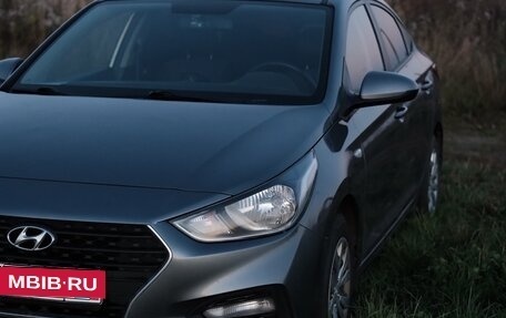 Hyundai Solaris II рестайлинг, 2018 год, 1 050 000 рублей, 7 фотография