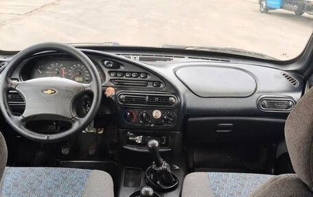 Chevrolet Niva I рестайлинг, 2005 год, 195 000 рублей, 5 фотография