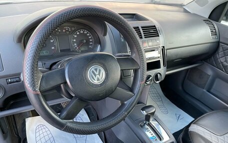 Volkswagen Polo IV рестайлинг, 2004 год, 299 000 рублей, 7 фотография