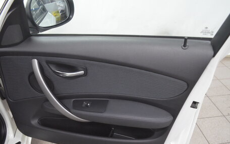 BMW 1 серия, 2010 год, 690 000 рублей, 15 фотография