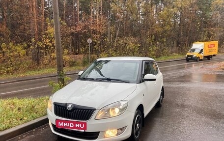 Skoda Fabia II, 2013 год, 850 000 рублей, 2 фотография