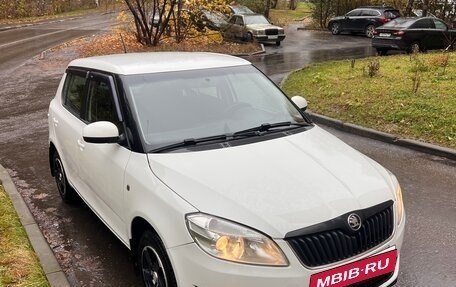 Skoda Fabia II, 2013 год, 850 000 рублей, 4 фотография