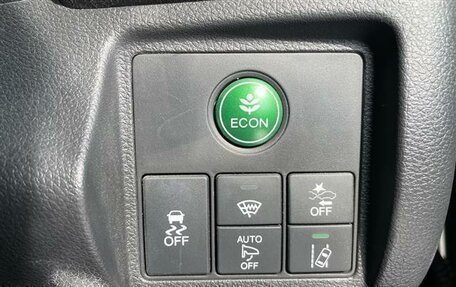 Honda Vezel, 2017 год, 1 400 000 рублей, 37 фотография