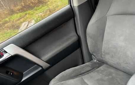 Toyota Land Cruiser Prado 150 рестайлинг 2, 2012 год, 2 400 000 рублей, 32 фотография