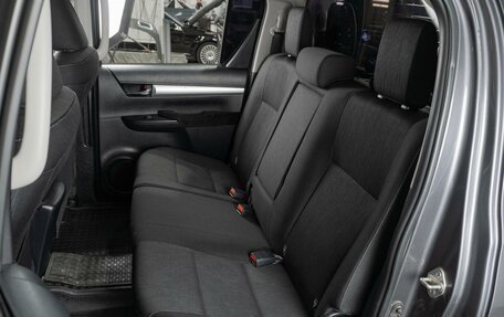 Toyota Hilux VIII, 2020 год, 3 989 000 рублей, 9 фотография