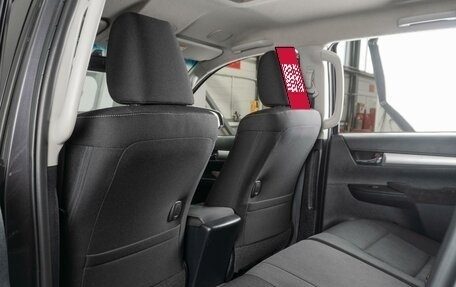 Toyota Hilux VIII, 2020 год, 3 989 000 рублей, 11 фотография