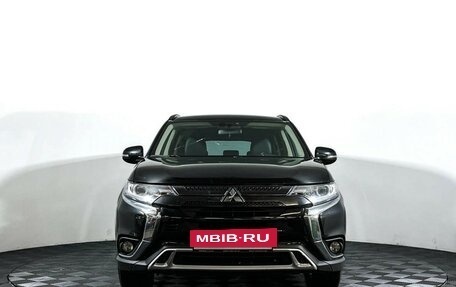 Mitsubishi Outlander III рестайлинг 3, 2021 год, 2 395 000 рублей, 2 фотография