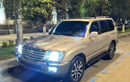 Toyota Land Cruiser 100 рестайлинг 2, 2004 год, 1 750 000 рублей, 9 фотография