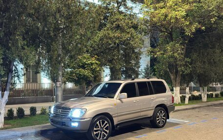 Toyota Land Cruiser 100 рестайлинг 2, 2004 год, 1 750 000 рублей, 12 фотография