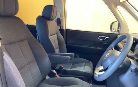 Honda Stepwgn, 2025 год, 2 690 000 рублей, 28 фотография