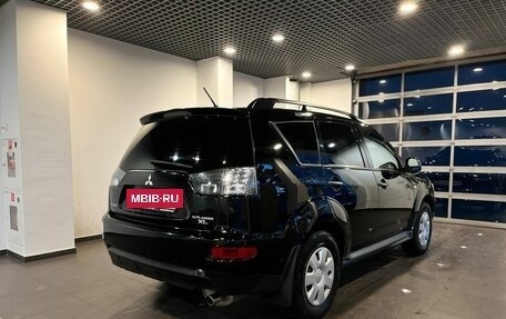 Mitsubishi Outlander III рестайлинг 3, 2010 год, 883 000 рублей, 3 фотография