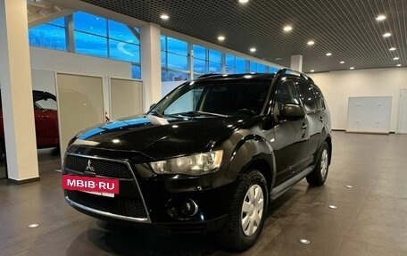 Mitsubishi Outlander III рестайлинг 3, 2010 год, 883 000 рублей, 7 фотография