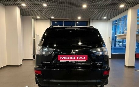 Mitsubishi Outlander III рестайлинг 3, 2010 год, 883 000 рублей, 4 фотография