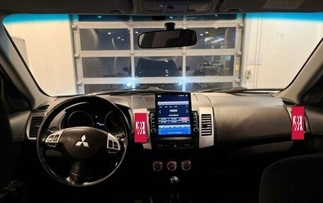 Mitsubishi Outlander III рестайлинг 3, 2010 год, 883 000 рублей, 9 фотография