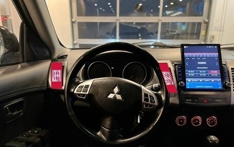 Mitsubishi Outlander III рестайлинг 3, 2010 год, 883 000 рублей, 10 фотография