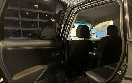 Mitsubishi Outlander III рестайлинг 3, 2010 год, 883 000 рублей, 23 фотография