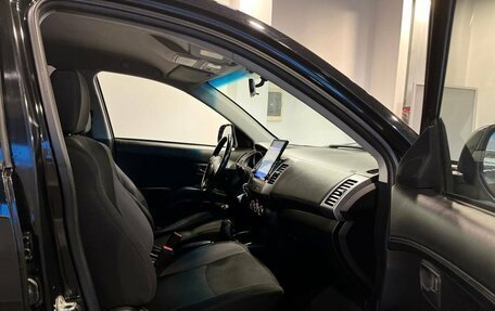 Mitsubishi Outlander III рестайлинг 3, 2010 год, 883 000 рублей, 28 фотография