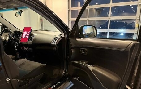 Mitsubishi Outlander III рестайлинг 3, 2010 год, 883 000 рублей, 26 фотография