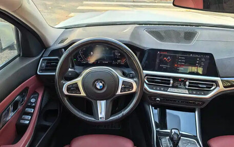 BMW 3 серия, 2021 год, 2 832 000 рублей, 15 фотография