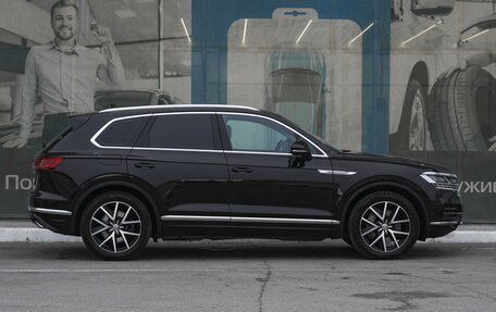 Volkswagen Touareg III, 2018 год, 5 669 000 рублей, 5 фотография