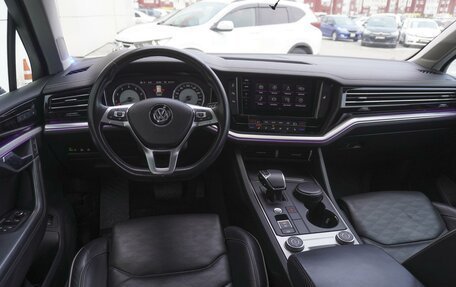 Volkswagen Touareg III, 2018 год, 5 669 000 рублей, 6 фотография