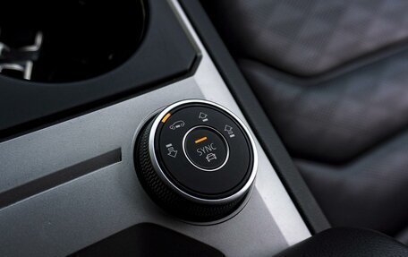 Volkswagen Touareg III, 2018 год, 5 669 000 рублей, 17 фотография