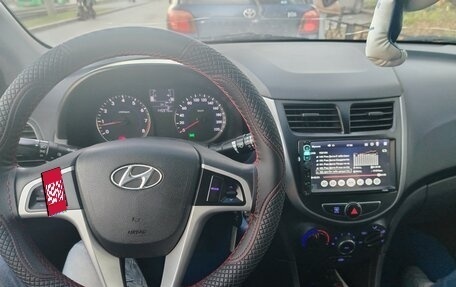 Hyundai Solaris II рестайлинг, 2016 год, 620 000 рублей, 5 фотография