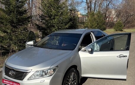 Toyota Camry, 2013 год, 1 800 000 рублей, 2 фотография