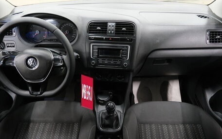 Volkswagen Polo VI (EU Market), 2016 год, 799 000 рублей, 15 фотография