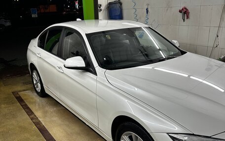 BMW 3 серия, 2018 год, 1 800 000 рублей, 4 фотография