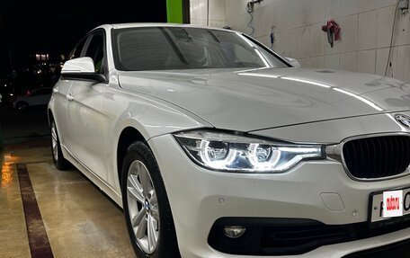 BMW 3 серия, 2018 год, 1 800 000 рублей, 2 фотография