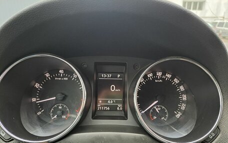 Skoda Yeti I рестайлинг, 2015 год, 1 219 000 рублей, 16 фотография