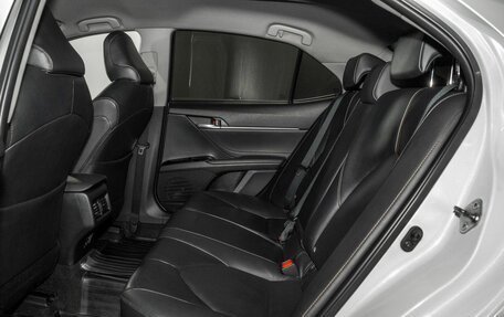 Toyota Camry, 2020 год, 2 660 000 рублей, 7 фотография