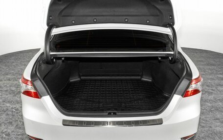 Toyota Camry, 2020 год, 2 660 000 рублей, 18 фотография