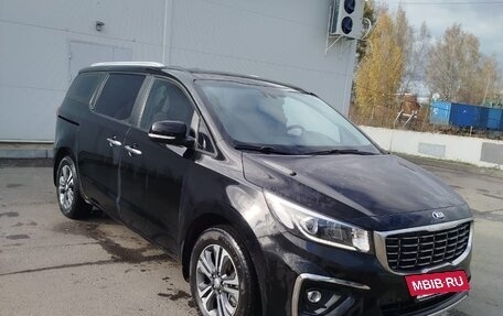 KIA Carnival III, 2019 год, 2 200 000 рублей, 5 фотография